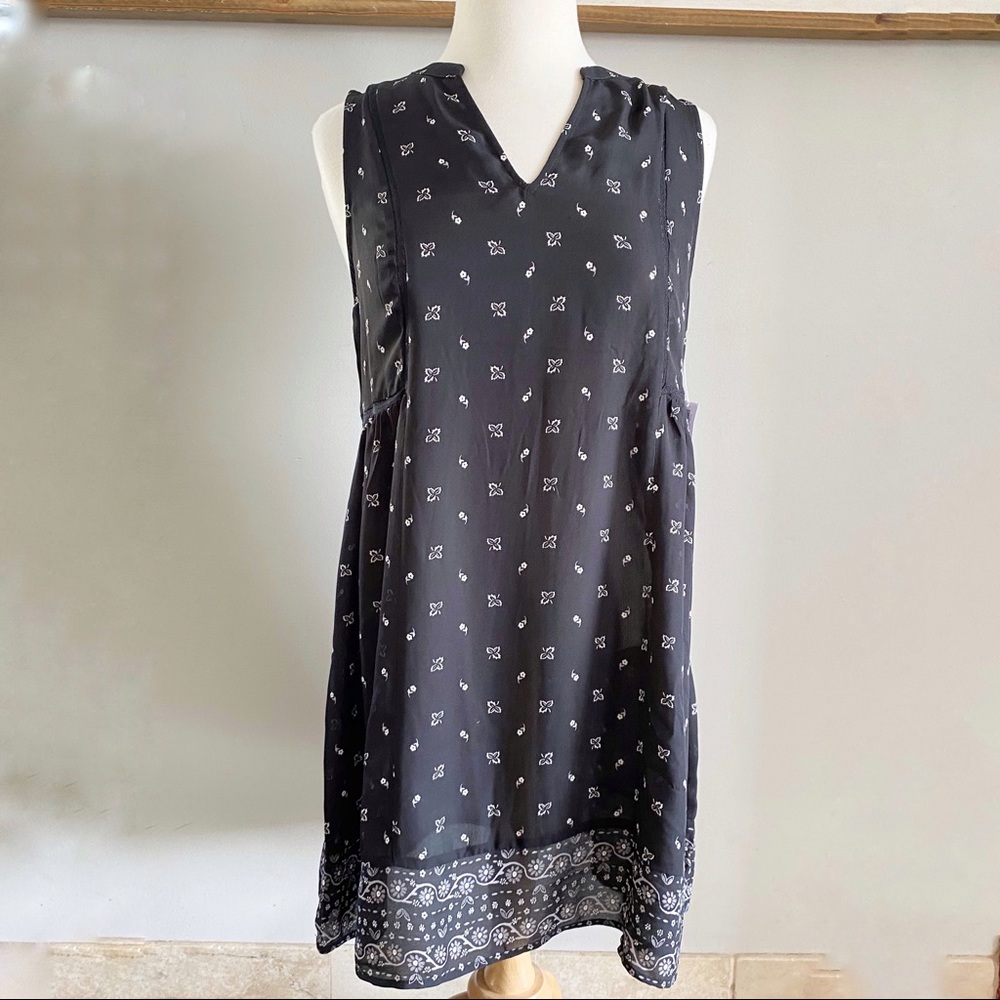 Old Navy Dress Black With Gray Details Size M